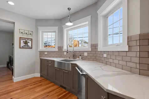205 West Cook Avenue Libertyville IL 60048