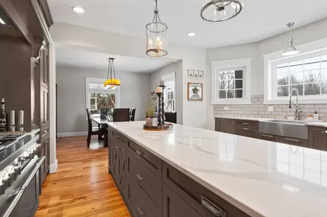 205 West Cook Avenue Libertyville IL 60048