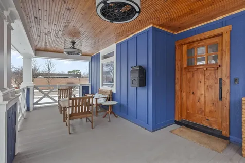 205 West Cook Avenue Libertyville IL 60048