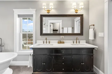 205 West Cook Avenue Libertyville IL 60048
