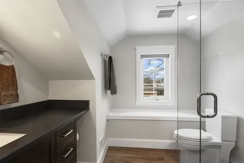 205 West Cook Avenue Libertyville IL 60048