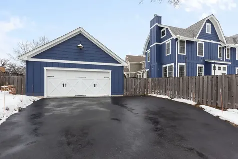 205 West Cook Avenue Libertyville IL 60048