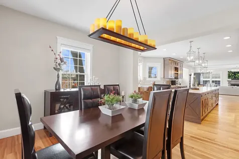 205 West Cook Avenue Libertyville IL 60048