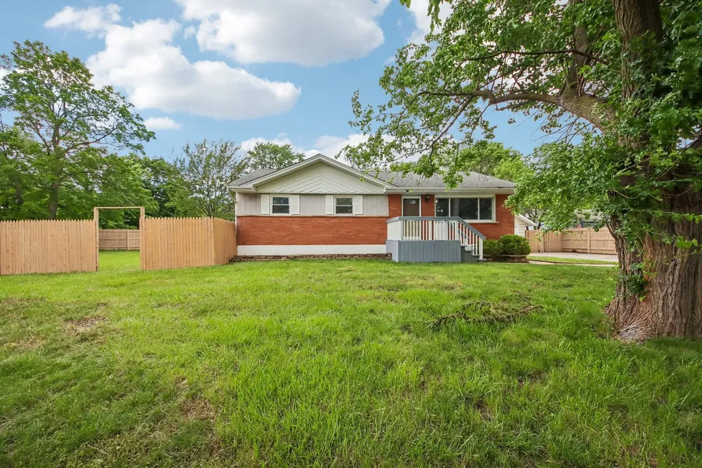 18120 West Big Oaks Road Grayslake IL 60030
