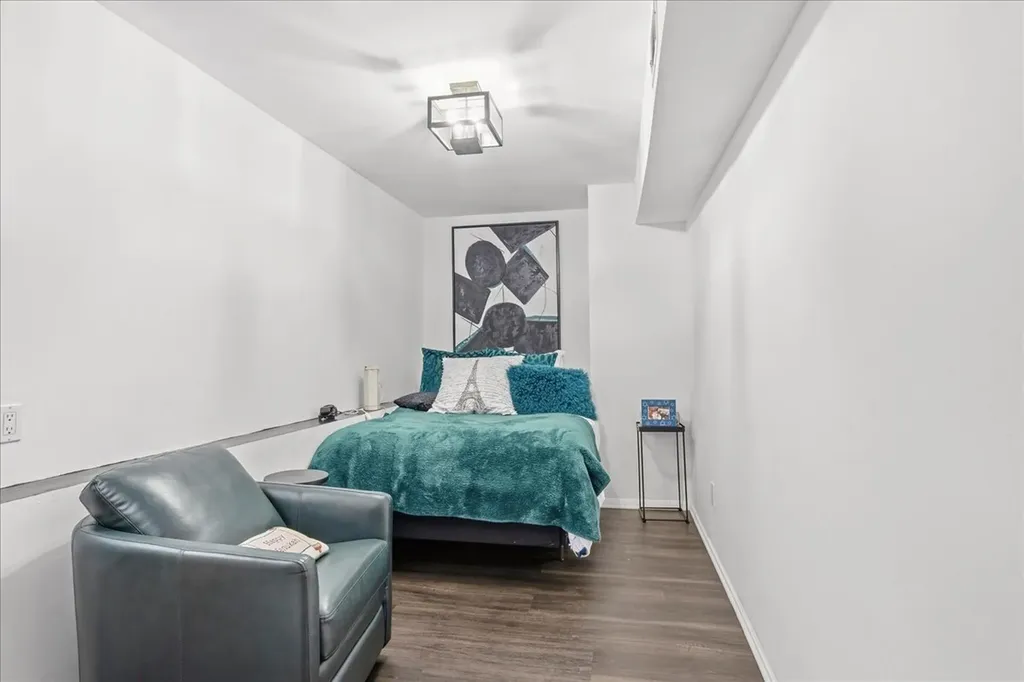 2732 West Estes Avenue Chicago IL 60645