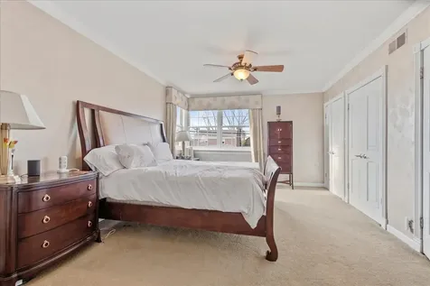 2732 West Estes Avenue Chicago IL 60645