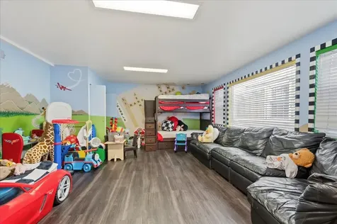 2732 West Estes Avenue Chicago IL 60645