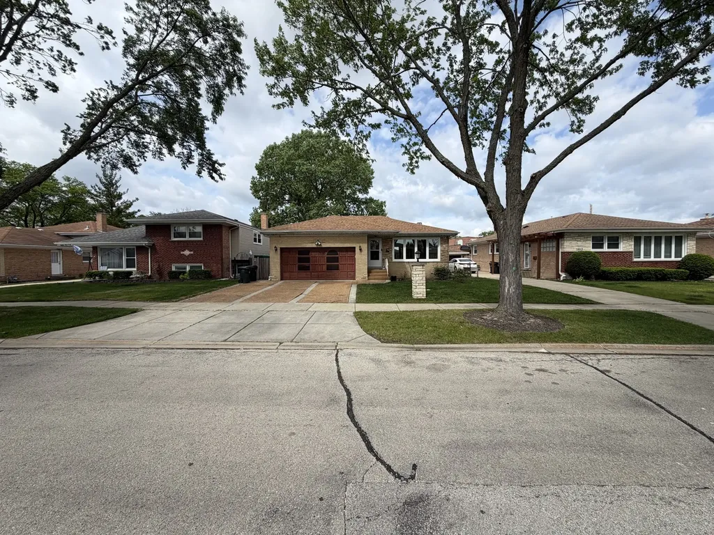 8908 Ozark Avenue Morton Grove IL 60053