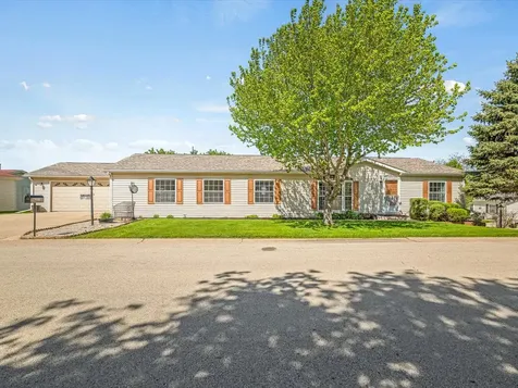 8438 Hickory Tree Drive Machesney Park IL 61115