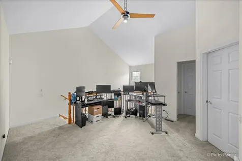 3822 Ashley Court Rolling Meadows IL 60008