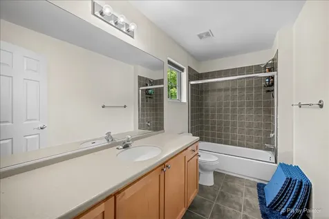 3822 Ashley Court Rolling Meadows IL 60008