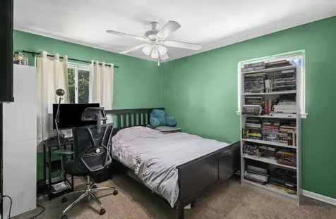 1035 East Plate Drive Palatine IL 60074