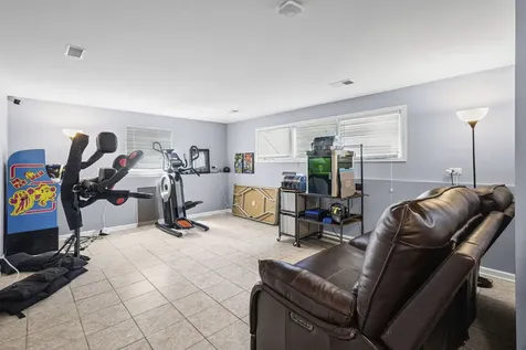1035 East Plate Drive Palatine IL 60074