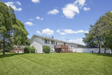 1035 East Plate Drive Palatine IL 60074