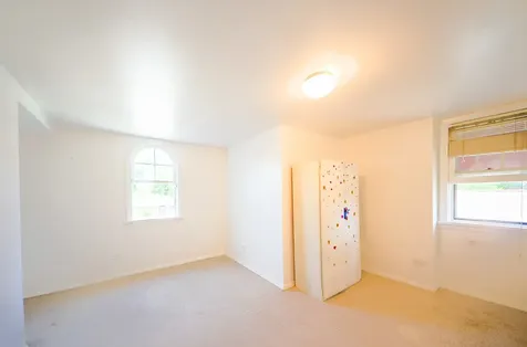 221 West Courtland Street Mundelein IL 60060