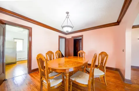 221 West Courtland Street Mundelein IL 60060