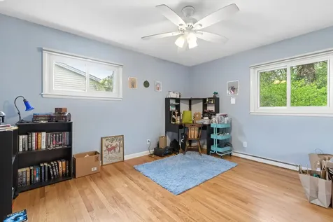 571 26TH Avenue Court East Moline IL 61244