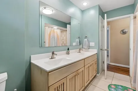 571 26TH Avenue Court East Moline IL 61244