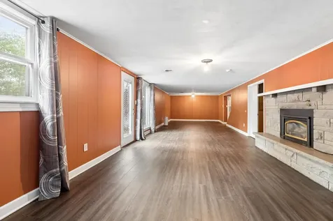 571 26TH Avenue Court East Moline IL 61244