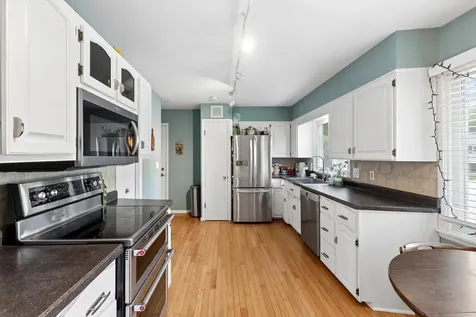 571 26TH Avenue Court East Moline IL 61244