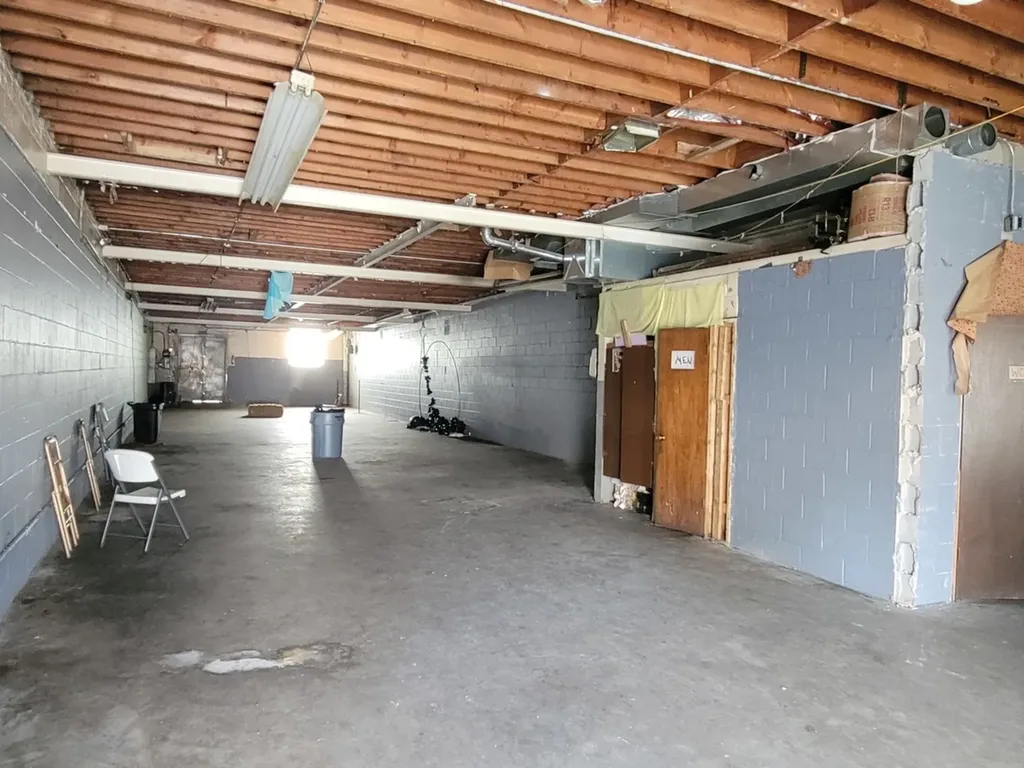 4447 West Belmont Avenue Chicago IL 60641