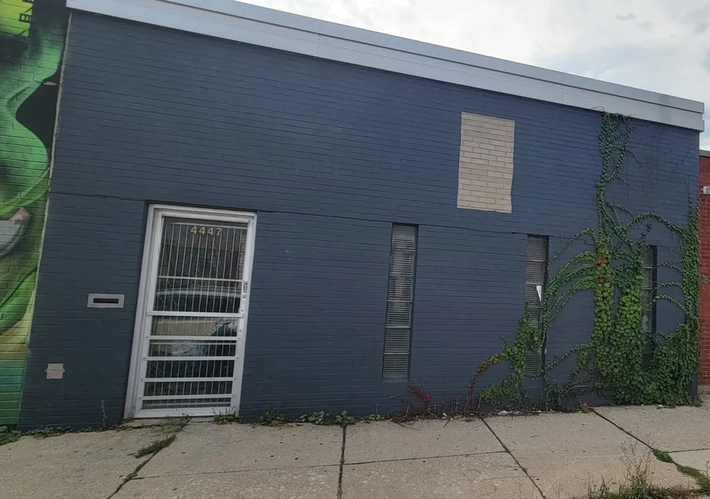 4447 West Belmont Avenue Chicago IL 60641