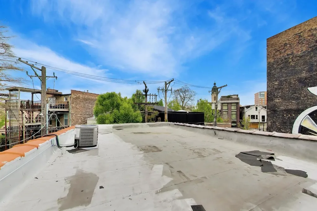 815 North Milwaukee Avenue Chicago IL 60622