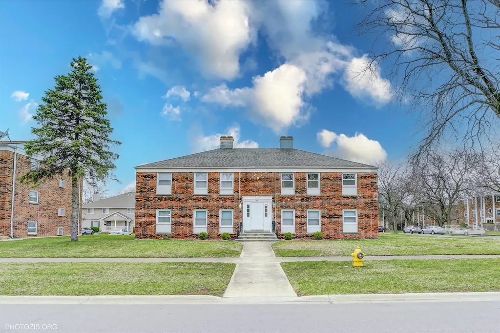 4032 216TH Street Matteson IL 60443