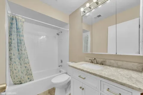 4032 216TH Street Matteson IL 60443