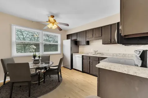 4032 216TH Street Matteson IL 60443