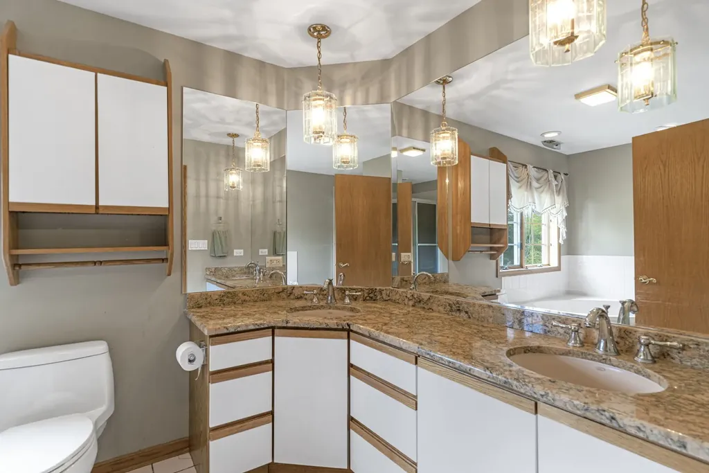40322 North Golden Eagle Court Antioch IL 60002