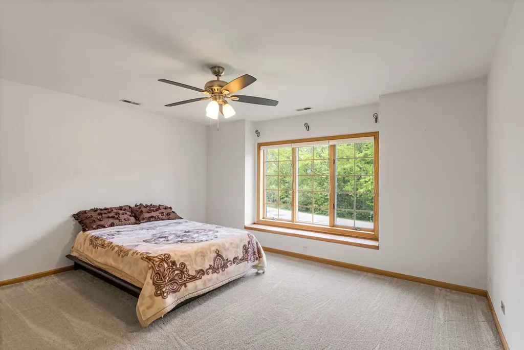 40322 North Golden Eagle Court Antioch IL 60002