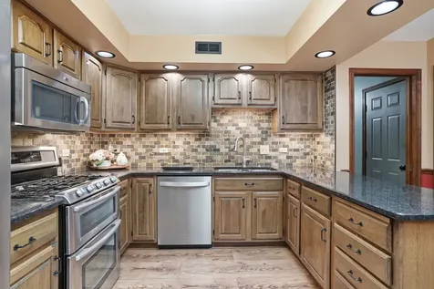 18070 Whitman Lane Lansing IL 60438