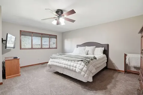 18070 Whitman Lane Lansing IL 60438