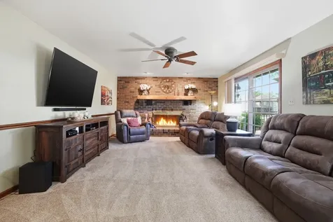 18070 Whitman Lane Lansing IL 60438
