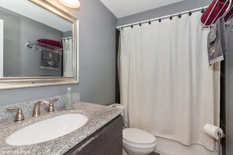 17W764 Lowell Lane Villa Park IL 60181