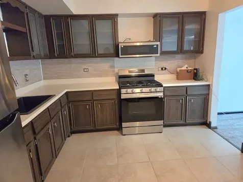 6839 Kingston Road Tinley Park IL 60477