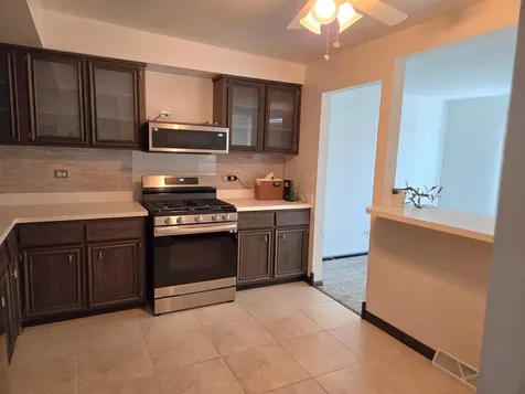 6839 Kingston Road Tinley Park IL 60477