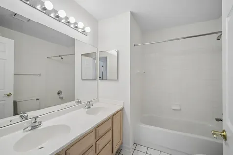103 Meadowbrook Lane Lake Bluff IL 60044