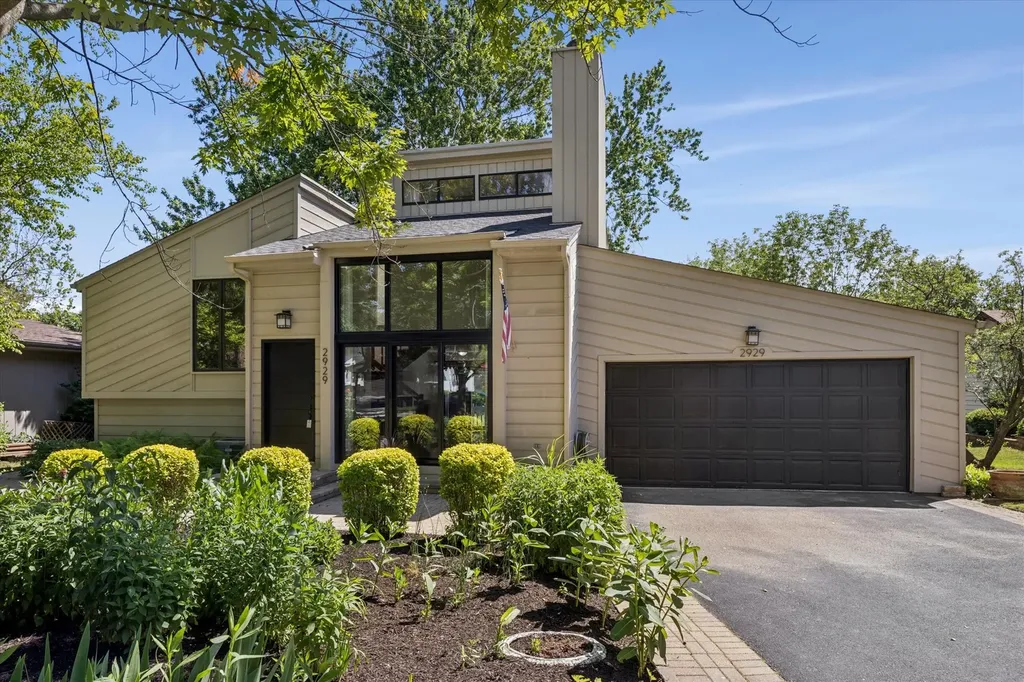 2929 Northcreek Drive Woodridge IL 60517
