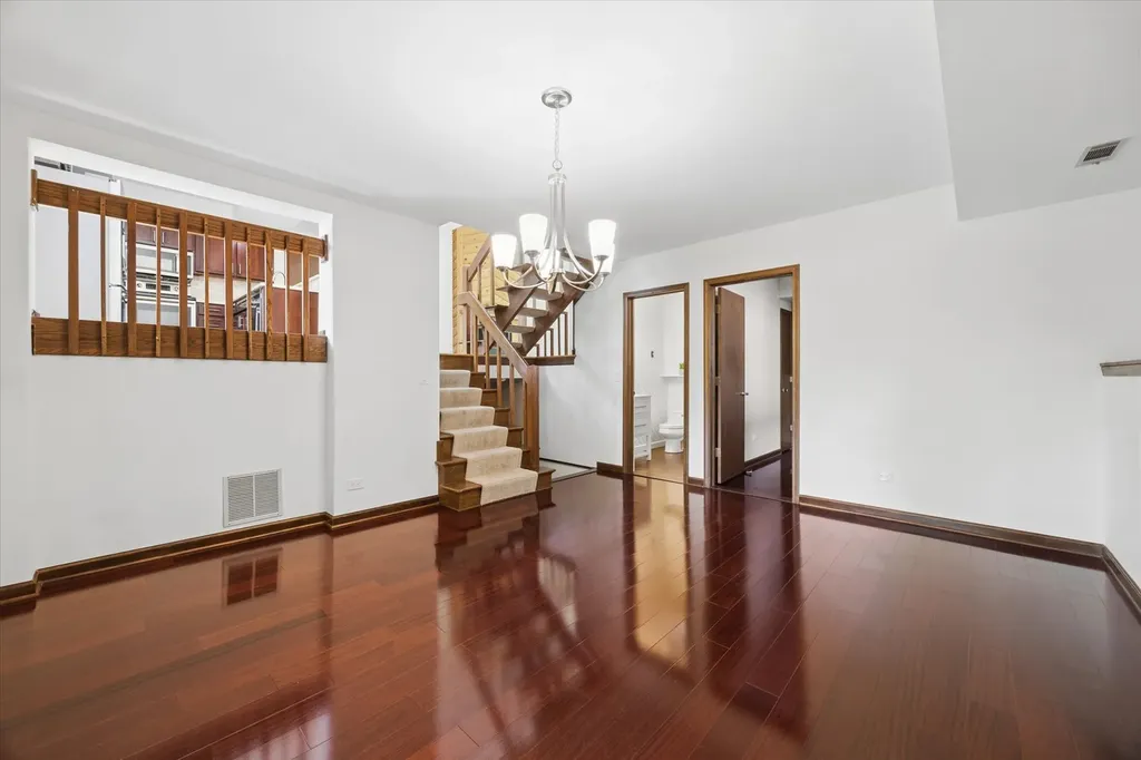 2929 Northcreek Drive Woodridge IL 60517