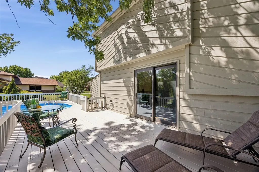 2929 Northcreek Drive Woodridge IL 60517