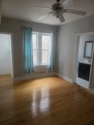 6926 South Paxton Avenue Chicago IL 60649