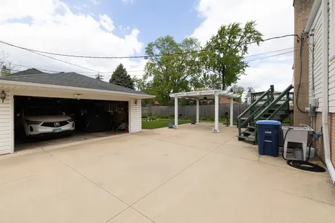 2124 Westview Drive Des Plaines IL 60018