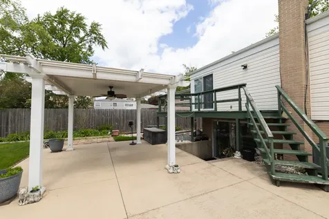 2124 Westview Drive Des Plaines IL 60018