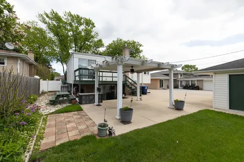 2124 Westview Drive Des Plaines IL 60018