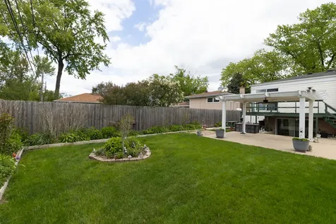 2124 Westview Drive Des Plaines IL 60018