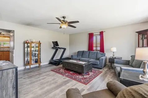 512 Chaney Street Crest Hill IL 60403
