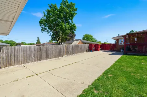 512 Chaney Street Crest Hill IL 60403