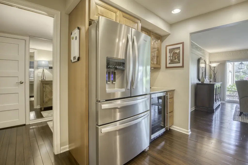 2 Oak Brook Club Drive Oak Brook IL 60523